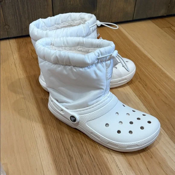 CROCS White Winter Boots NWT - Picture 7 of 8